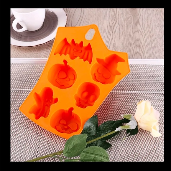 Halloween Silicone Cookie Cutter Set – Pumpkin, Skull, Ghost, & Bat Baking Molds - Picture 15 of 16